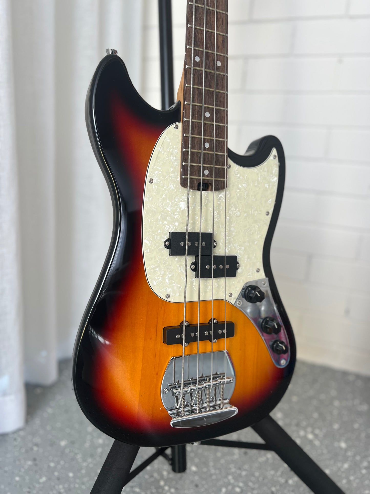 SQOE SJB400 Short Scale Bass Guitar